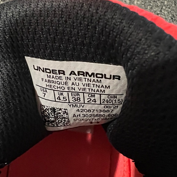 Under Armour Women Sneaker - Picture 2 of 5